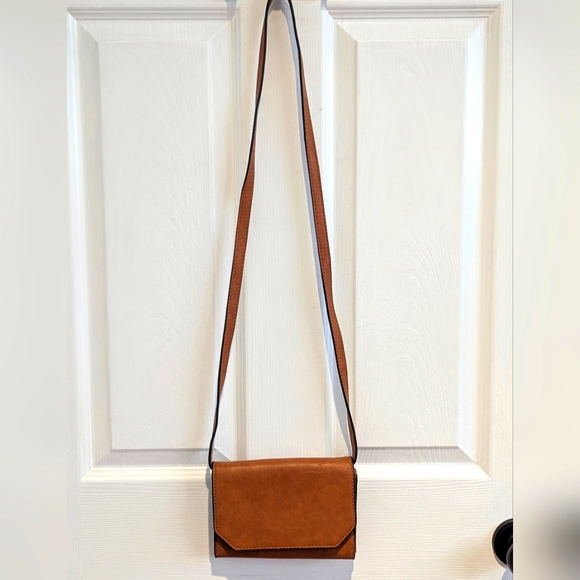 3 For $20 Kimchi Blue Small Brown Purse - Picture 1 of 5